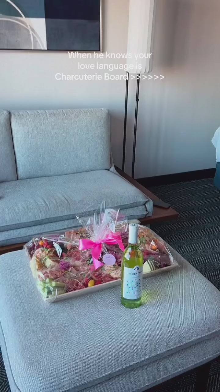 Olive & Fig Charcuterie Board (Serves Up to 15) - Olive & Fig