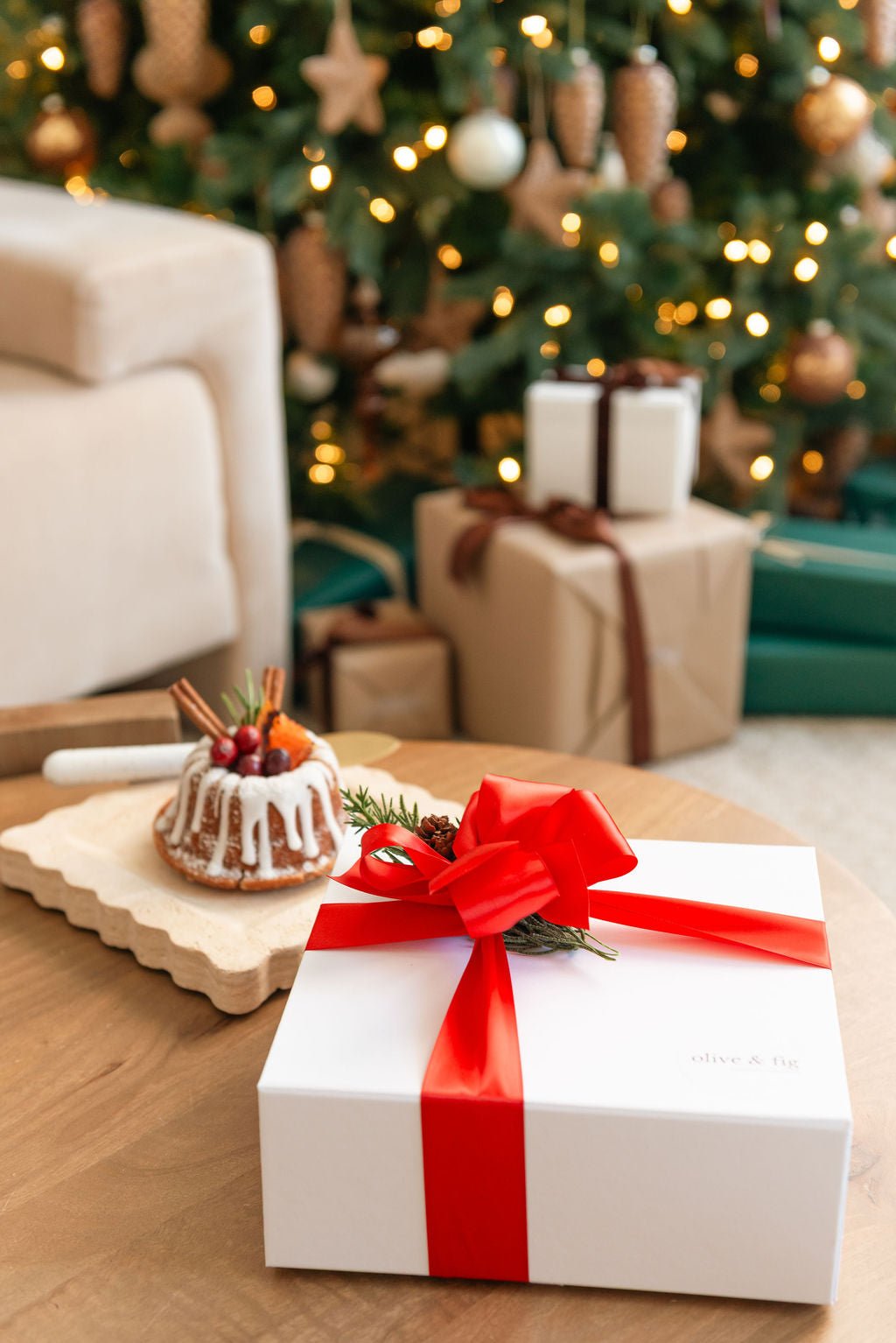 Mini Pecan Spice Cake - Olive & Fig