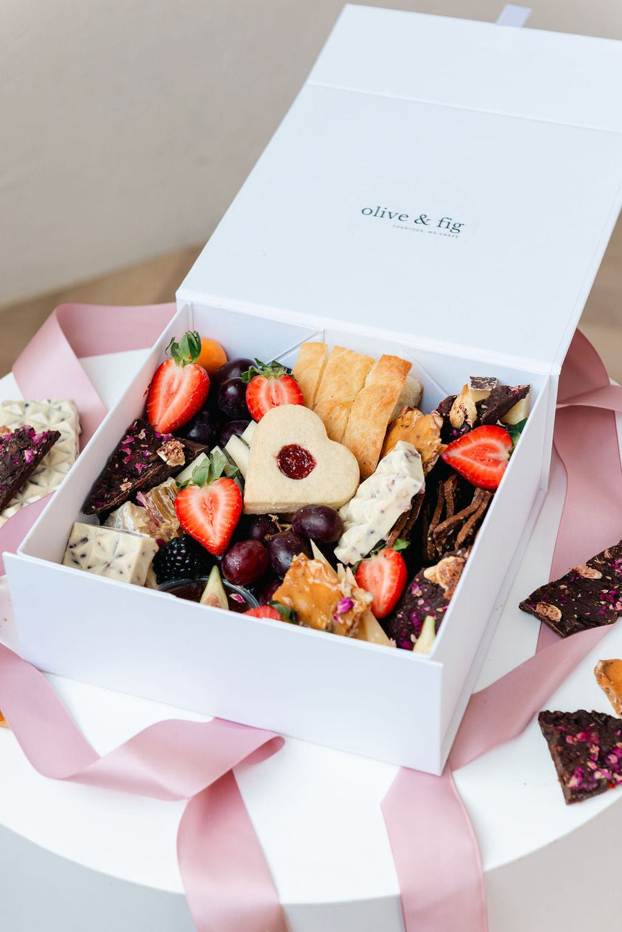 Sweet & Savoury Box - Olive & Fig