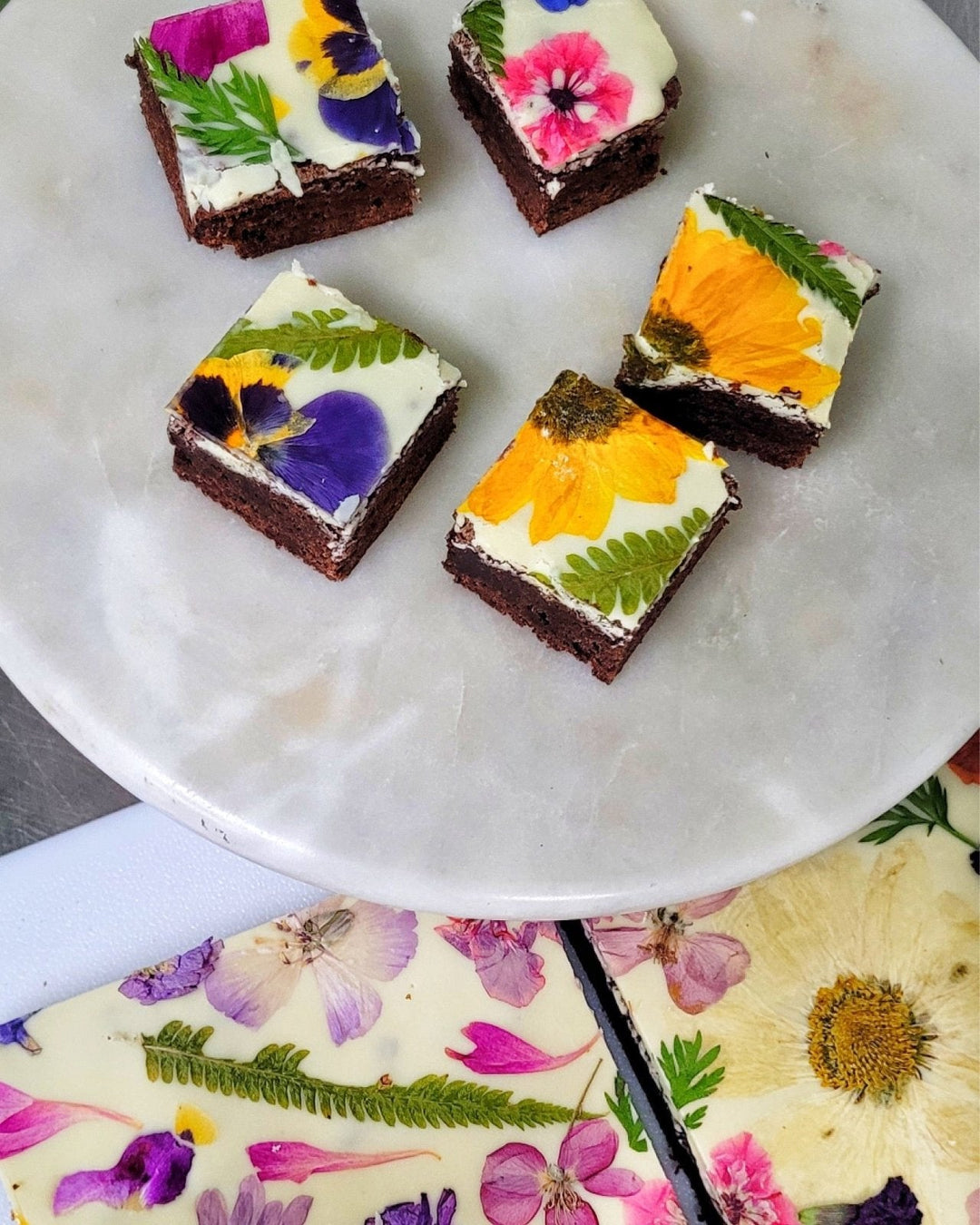 The Floral Brownie - Olive & Fig